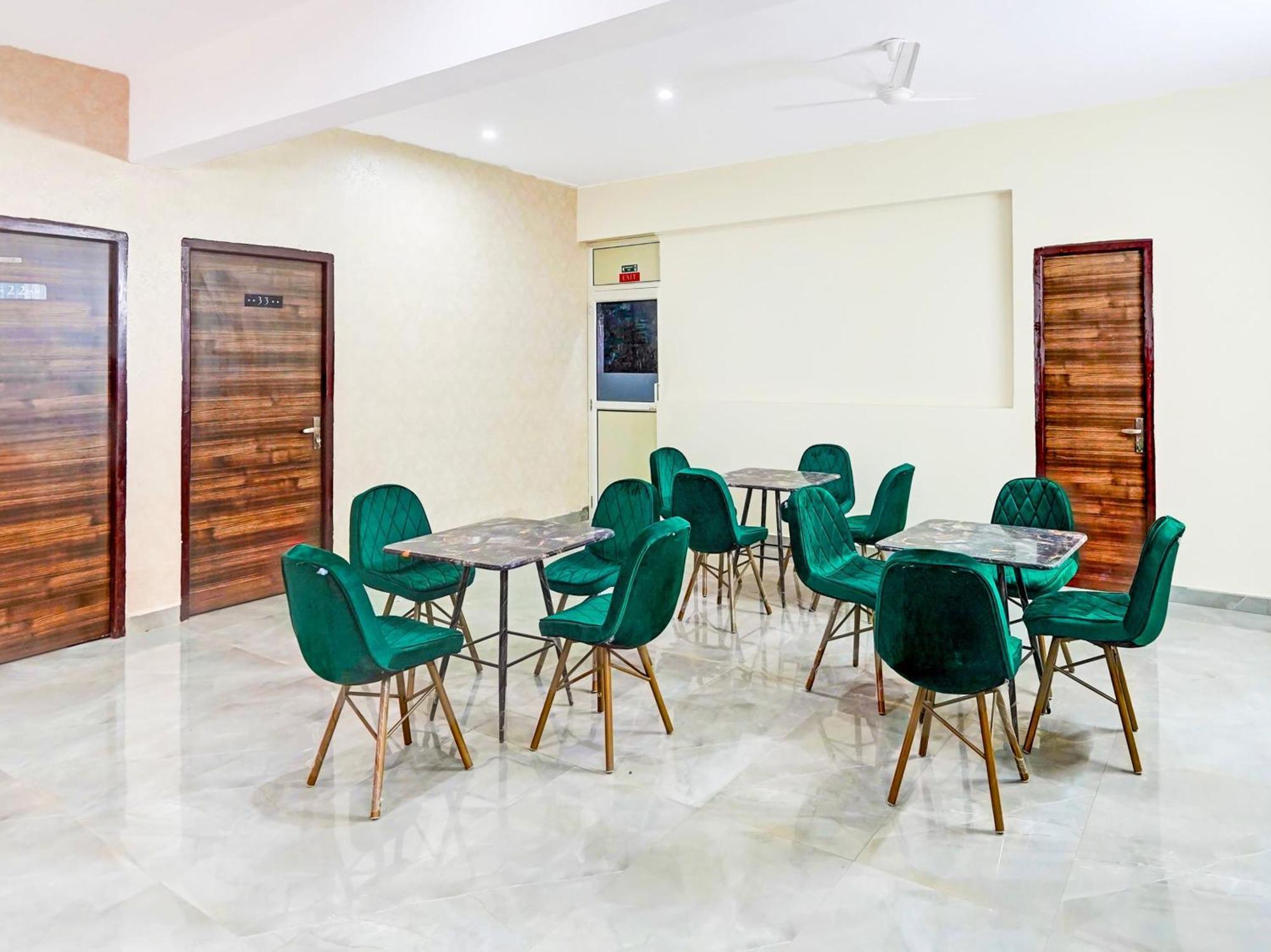 Hotel Super Townhouse Sector 86 Near Sector 83 Metro Station Noida Exterior foto